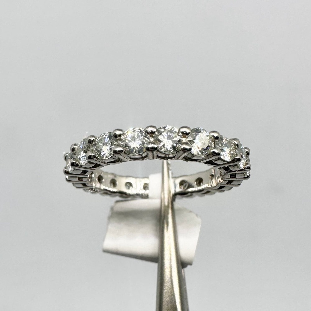 Elegant Silver Diamond Ring